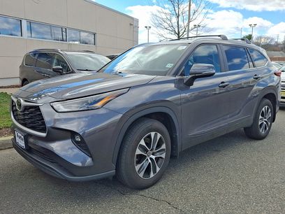 Used 2023 Toyota Highlander XLE