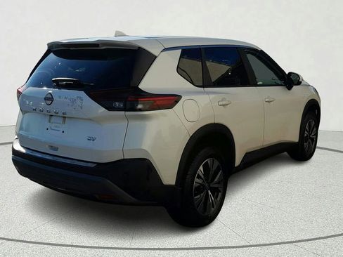 Used 2023 Nissan Rogue SV image 6