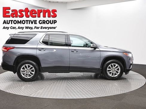 Used 2021 Chevrolet Traverse LT AWD/4WD image 4