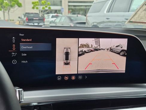 Used 2026 Cadillac Lyriq V AWD/4WD image 7