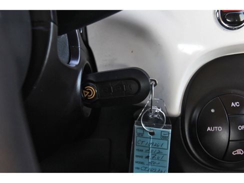 Used 2012 FIAT 500 Lounge w/ Convenience Group image 23