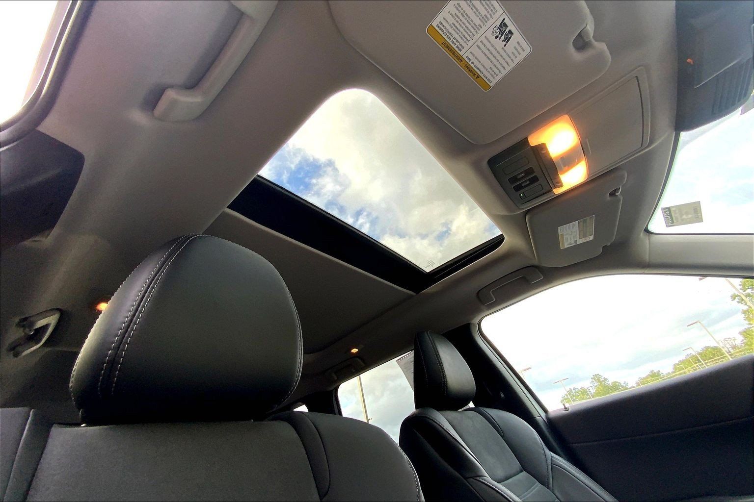 Used 2025 Mitsubishi Outlander 4WD Plug-In Hybrid image 24