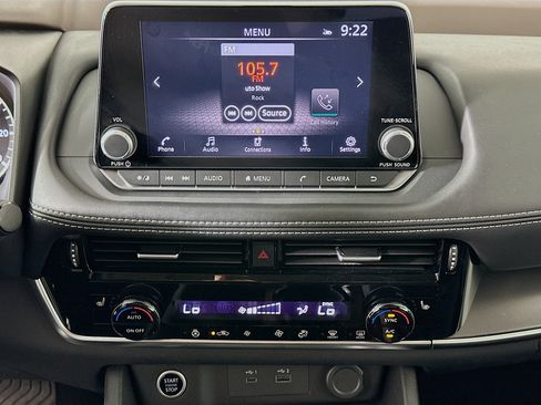 Used 2023 Nissan Rogue SV w/ SV Premium Package image 23