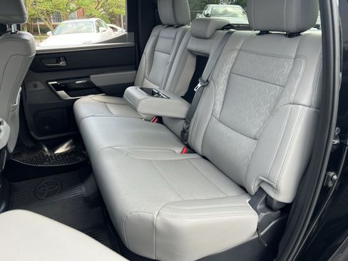 Used 2025 Toyota Tundra Limited AWD/4WD image 23