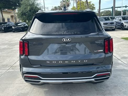 Certified 2021 Kia Sorento SX FWD image 7