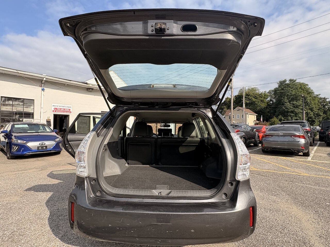 Used 2012 Toyota Prius V Five FWD image 26