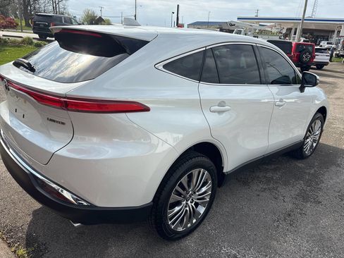 Used 2024 Toyota Venza Limited image 60