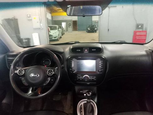 Used 2019 Kia Soul + FWD image 31