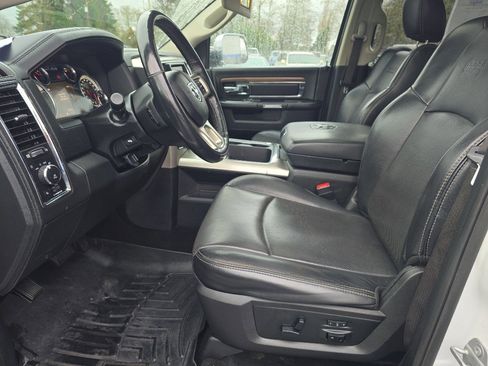 Used 2017 RAM 1500 Laramie w/ Convenience Group image 15