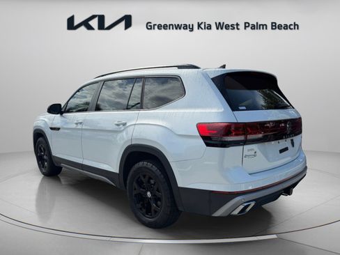 Used 2024 Volkswagen Atlas Peak Edition SEL AWD/4WD image 5
