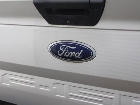 Used 2019 Ford F150 XLT w/ Trailer Tow Package image 13