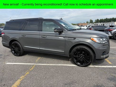 Used 2022 Lincoln Navigator L Black Label AWD/4WD image 2