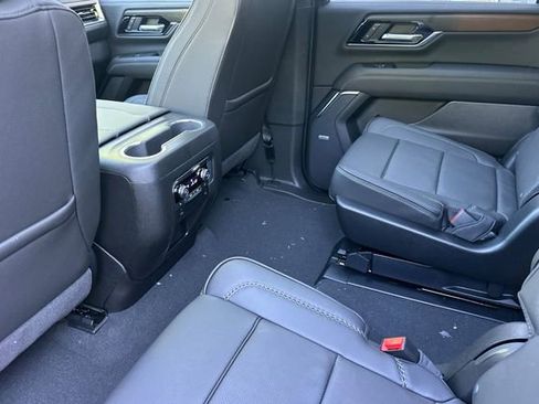 New 2026 GMC Yukon XL Denali w/ Sun & Power Step Package AWD/4WD image 12