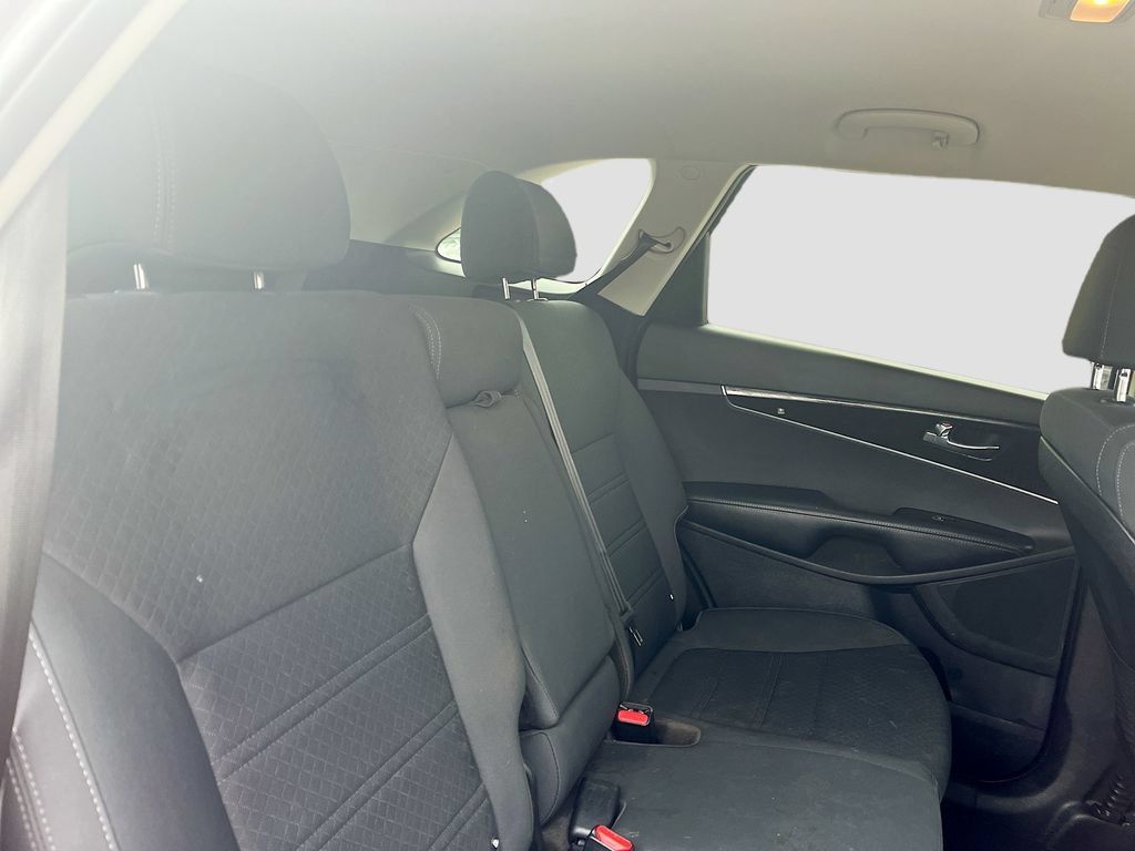 Used 2019 Kia Sorento S FWD image 26