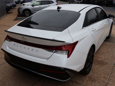 New 2026 Hyundai Elantra SEL Sport FWD image 6