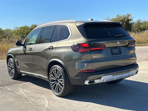 New 2026 BMW X5 sDrive40i image 6