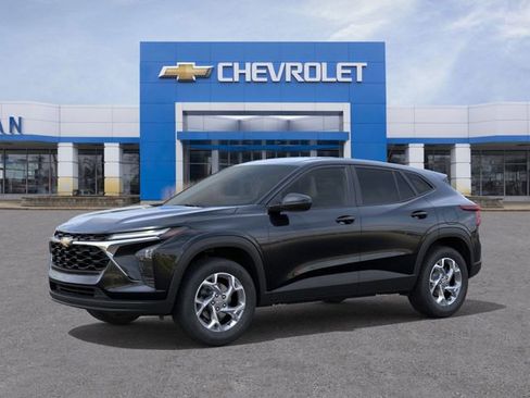 New 2026 Chevrolet Trax LS image 2