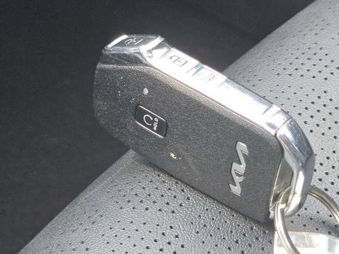 Used 2023 Kia Seltos EX AWD/4WD image 36