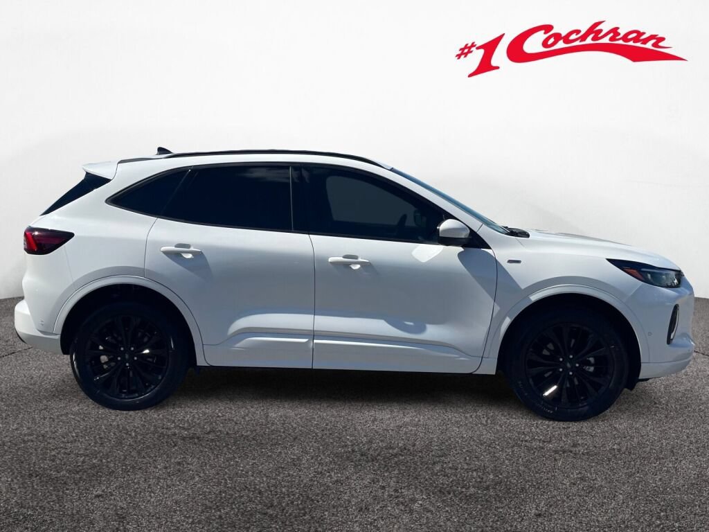 Used 2023 Ford Escape ST-Line Elite w/ Premium Technology Package AWD/4WD image 28