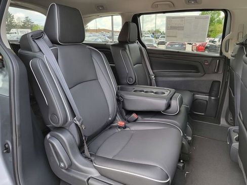 New 2026 Honda Odyssey Touring image 19