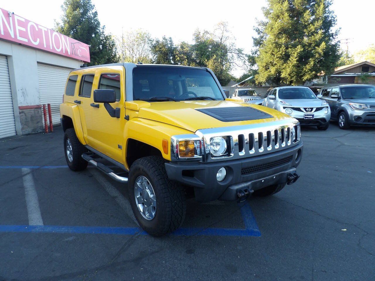 Used 2007 HUMMER H3 AWD/4WD image 2