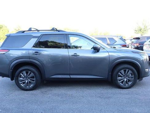 Certified 2025 Nissan Pathfinder SV w/ SV Premium Package AWD/4WD image 5