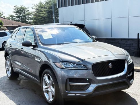 Used 2017 Jaguar F-PACE R-Sport AWD/4WD image 9