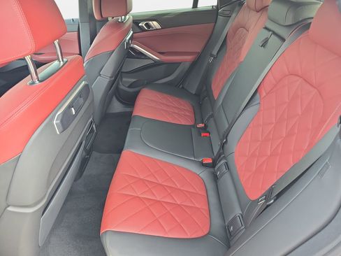 Used 2025 BMW X6 xDrive40i image 14