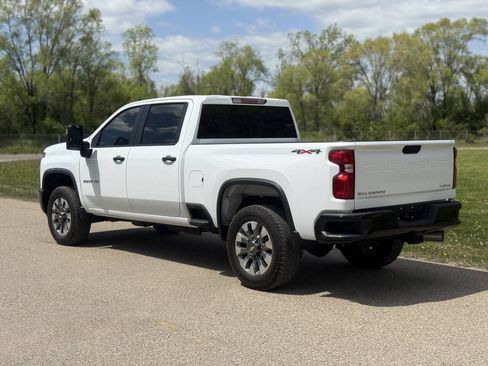Used 2025 Chevrolet Silverado 2500 Custom w/ Custom Value Package AWD/4WD image 5