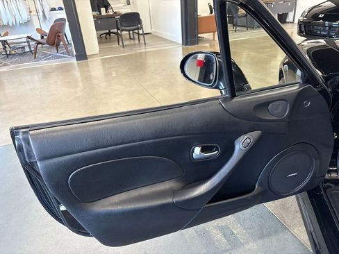 Used 2003 MAZDA MX-5 Miata LS image 31