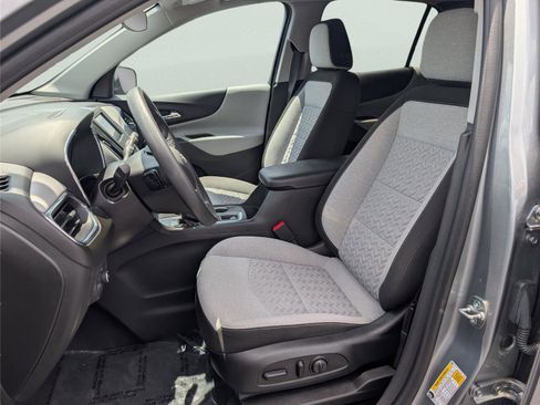 Used 2023 Chevrolet Equinox LT FWD image 9