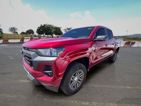 Used 2023 Chevrolet Colorado LT w/ LT Convenience Package II RWD image 5