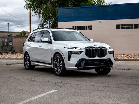 New 2026 BMW X7 xDrive40i w/ Executive Package AWD/4WD image 7
