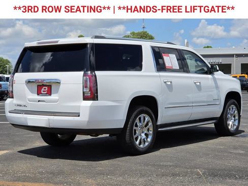 Used 2017 GMC Yukon XL Denali RWD image 9