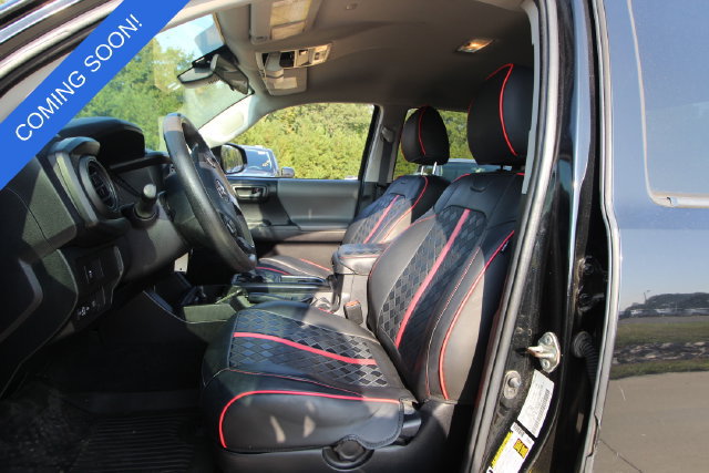 Used 2020 Toyota Tacoma SR AWD/4WD image 5
