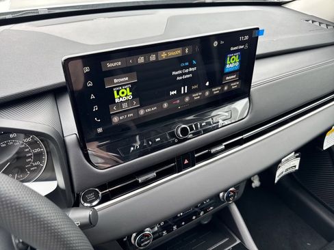 New 2026 Mitsubishi Outlander AWD image 11