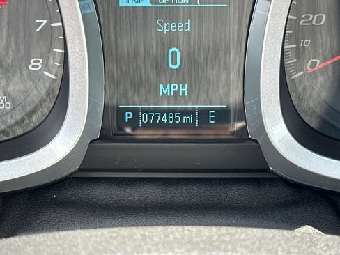 Used 2016 Chevrolet Equinox LTZ w/ Enhanced Convenience Package FWD image 23