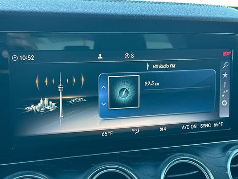 Used 2018 Mercedes-Benz E 300 4MATIC image 17