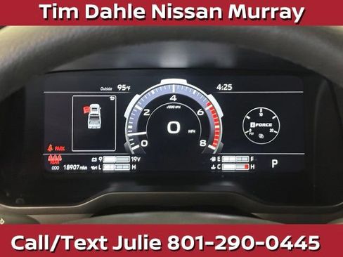 Used 2025 Toyota Tundra Limited AWD/4WD image 26