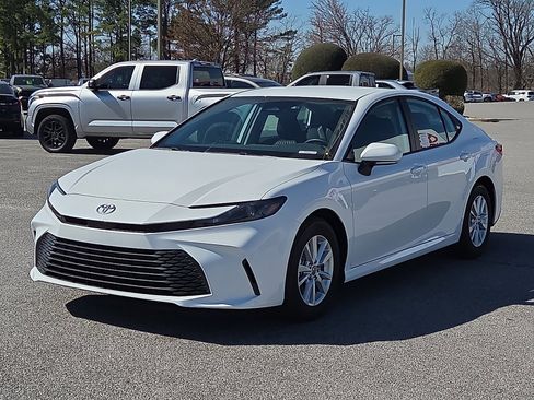 New 2026 Toyota Camry LE image 2