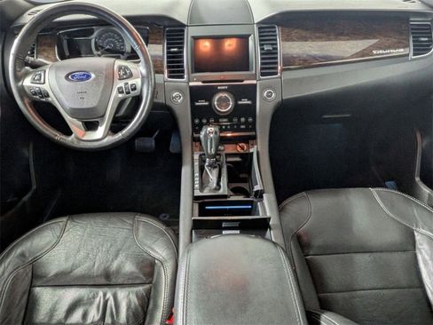 Used 2018 Ford Taurus Limited image 26