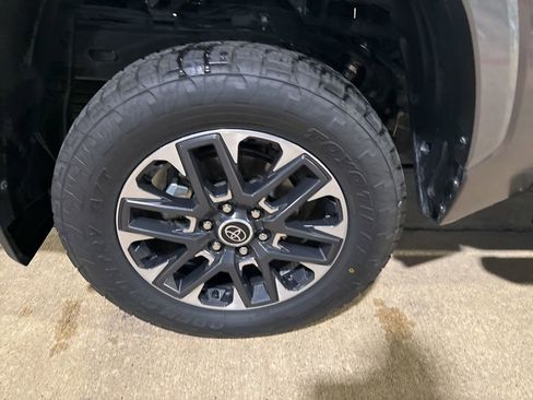 Used 2024 Toyota Tundra Limited w/ Power Package image 8