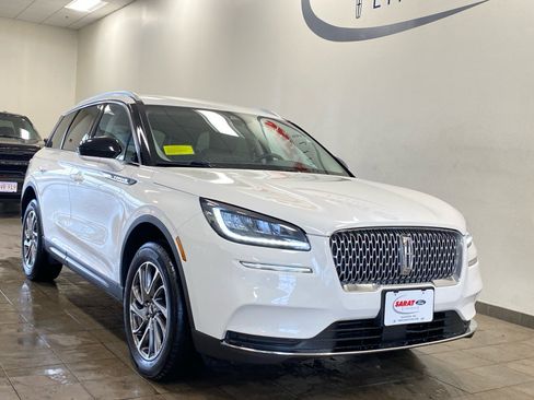 Used 2022 Lincoln Corsair AWD w/ Equipment Group 101A image 2