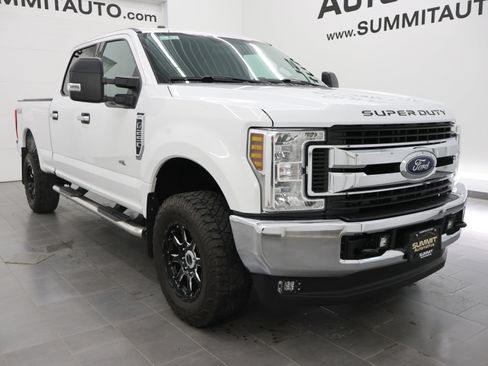Used 2018 Ford F250 XLT AWD/4WD image 2