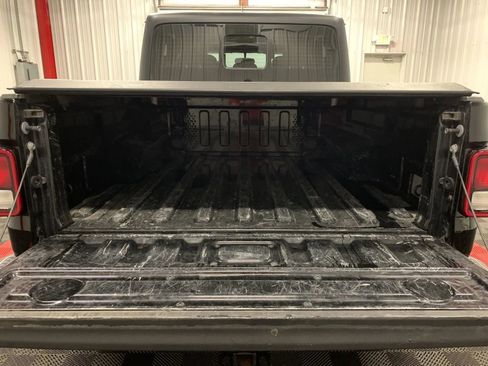 Used 2023 Jeep Gladiator Sport image 19