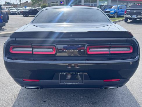 Used 2021 Dodge Challenger SXT RWD image 4