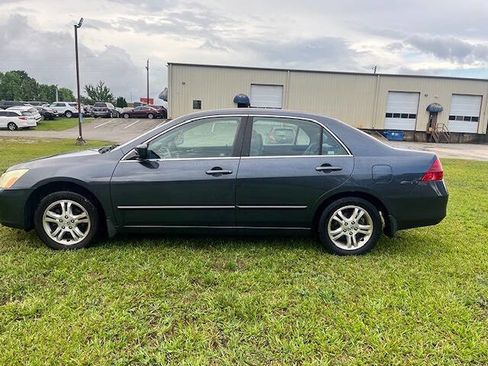Used 2007 Honda Accord SE image 2