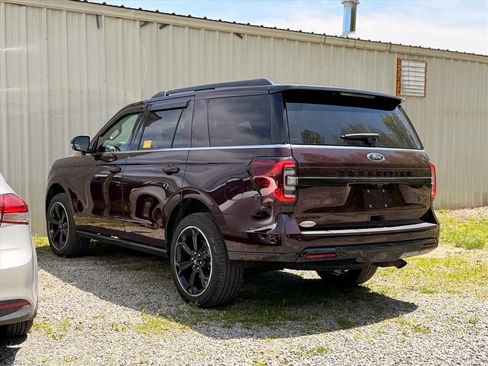 Used 2024 Ford Expedition Limited AWD/4WD image 25