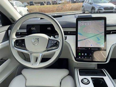 New 2025 Volvo EX90 Ultra w/ Protection Package Premier image 2