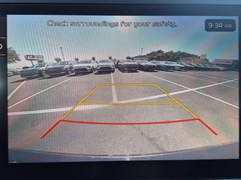 Used 2025 Kia Niro LX FWD image 17